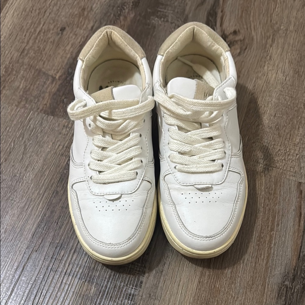 Court Sneakers in White Leather